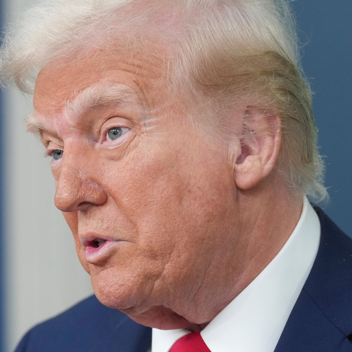 Trump versucht, die skeptischen republikanischen Senatoren auf Kurs zu bringen.  - Foto: Jacquelyn Martin/AP/dpa