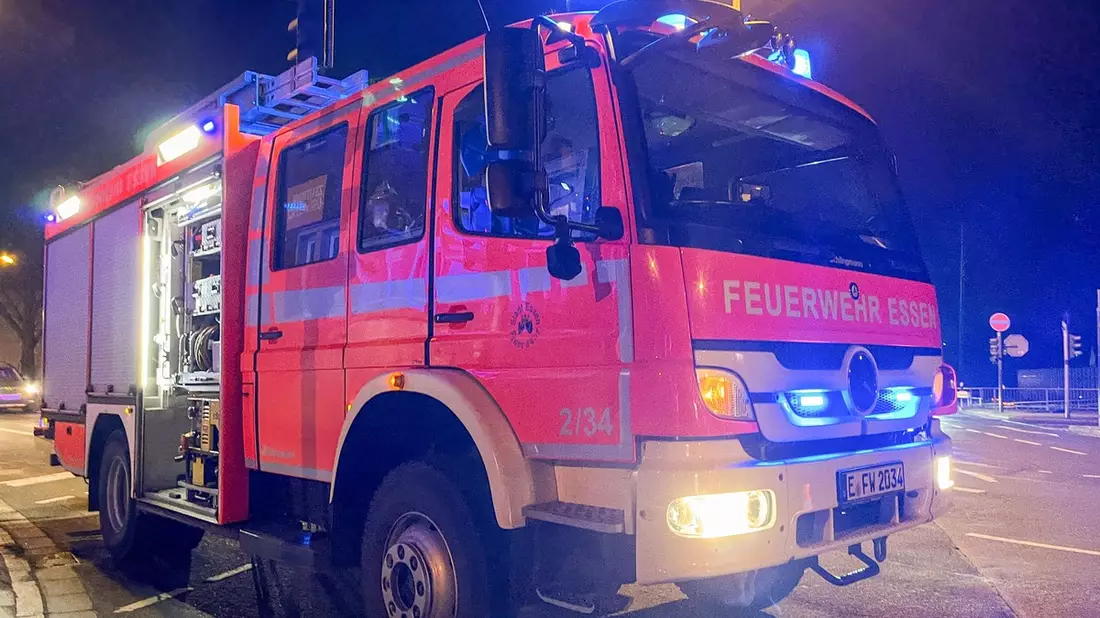 FW-E: Kellerbrand in Essen-Bochold - zwei Personen verletzt - Bild: presseportal.de