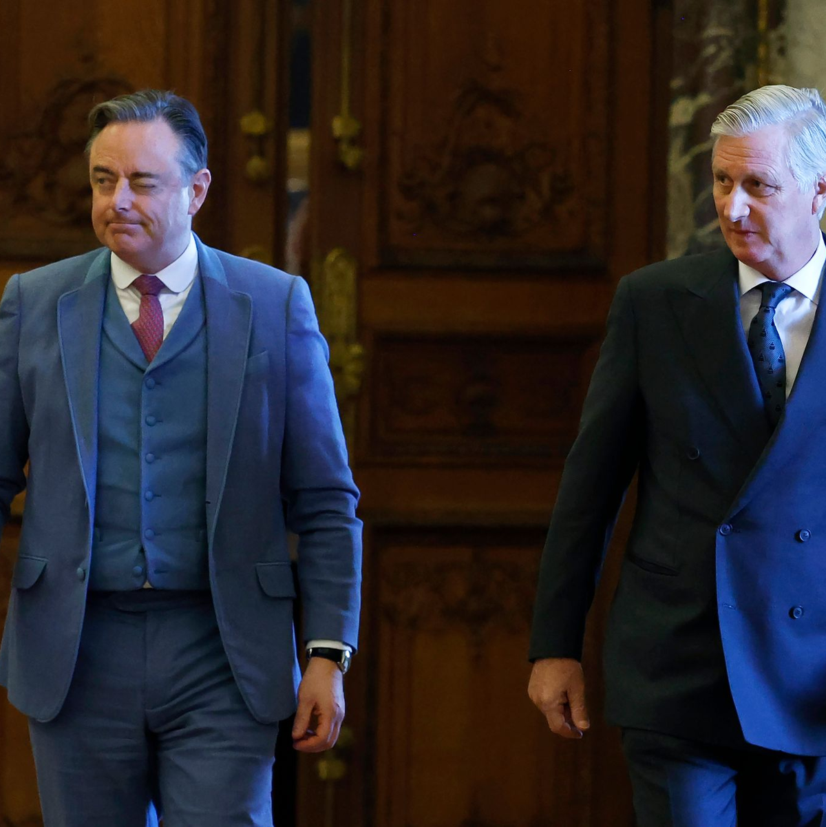 «Und jetzt an die Arbeit», schrieb der neue Regierungschef Belgiens, Bart De Wever, nach der Vereidigung auf der Plattform X. - Foto: Omar Havana/AP/dpa