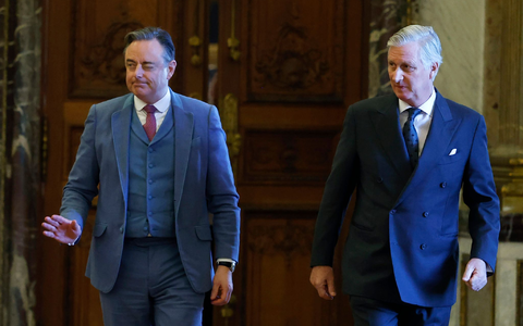 «Und jetzt an die Arbeit», schrieb der neue Regierungschef Belgiens, Bart De Wever, nach der Vereidigung auf der Plattform X. - Foto: Omar Havana/AP/dpa «Und jetzt an die Arbeit», schrieb der neue Regierungschef Belgiens, Bart De Wever, nach der Vereidigung auf der Plattform X. - Foto: Omar Havana/AP/dpa