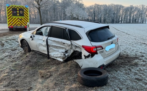 POL-DH: --- Stuhr - Verletzte bei Verkehrsunfall --- - Foto: presseportal.de POL-DH: --- Stuhr - Verletzte bei Verkehrsunfall --- - Foto: presseportal.de