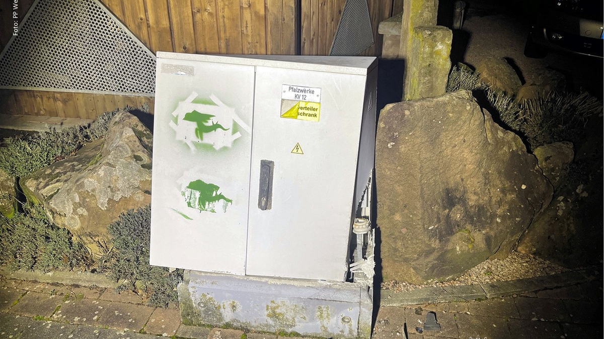 POL-PPWP: Wer hat den Verteilerkasten gerammt? - Foto: presseportal.de