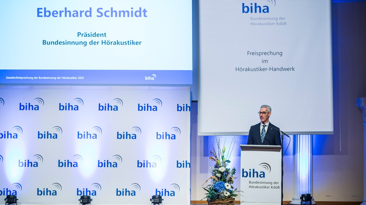 138 Fachkräfte schließen Ausbildung im Hörakustiker-Handwerk ab / Gesellenfreisprechung in modernem Gesundheitsberuf - Foto: presseportal.de