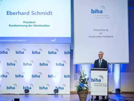 138 Fachkräfte schließen Ausbildung im Hörakustiker-Handwerk ab / Gesellenfreisprechung in modernem Gesundheitsberuf - Foto: presseportal.de