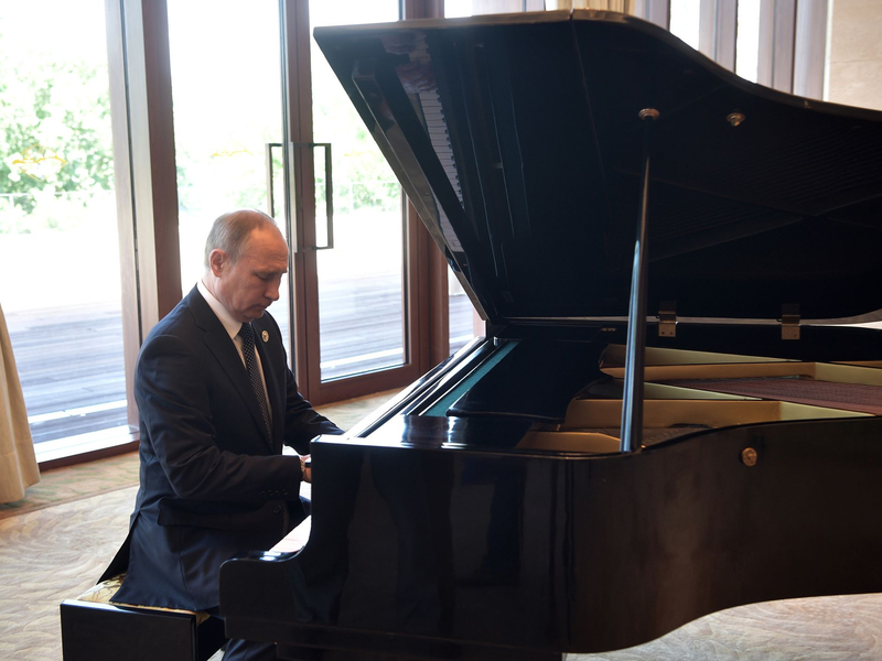 Der russische Präsident Wladimir Putin gibt sich gern als Kulturliebhaber und will nun einen internationalen Schlagerwettbewerb im eigenen Land gründen. (Archivbild)  - Foto: picture alliance / Alexei Nikolsky/POOL SPUTNIK KREMLIN/AP/dpa