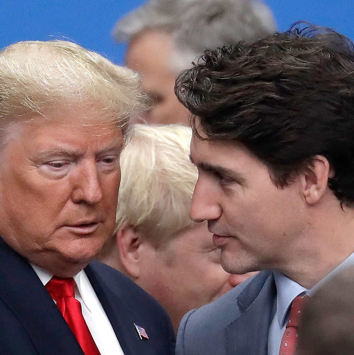 Keine Freunde, aber Nachbarn: Trump und Trudeau - Foto: Evan Vucci/AP/dpa