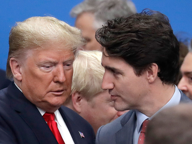 Keine Freunde, aber Nachbarn: Trump und Trudeau - Foto: Evan Vucci/AP/dpa