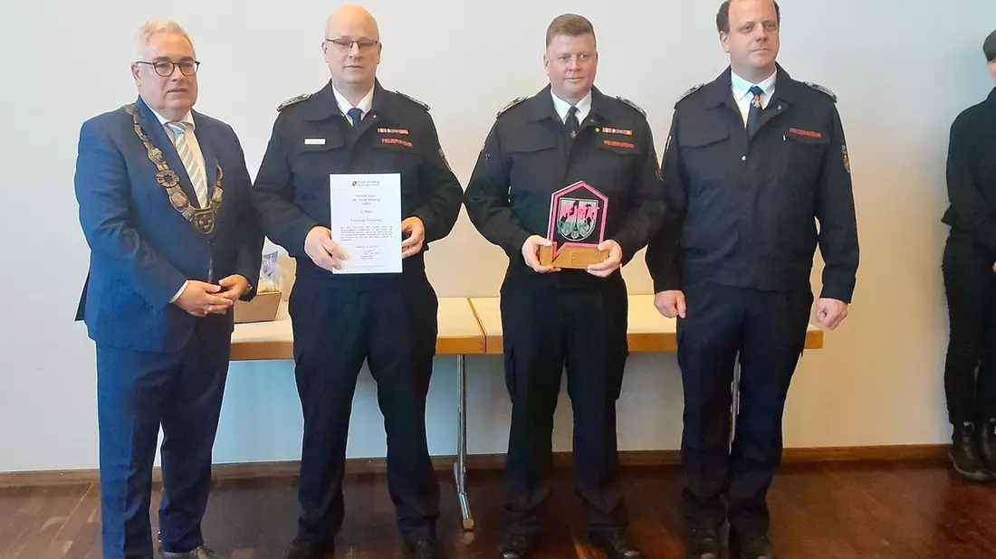 FF Olsberg: Feuerwehr Olsberg belegt 2. Platz beim Heimat-Preis der Stadt Olsberg - Bild: presseportal.de