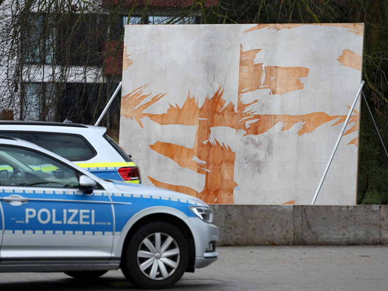 Politiker und Politikerinnen werden immer öfter Opfer von gewalttätigen Angriffen. (Symbolbild) - Foto: Bernd Wüstneck/dpa