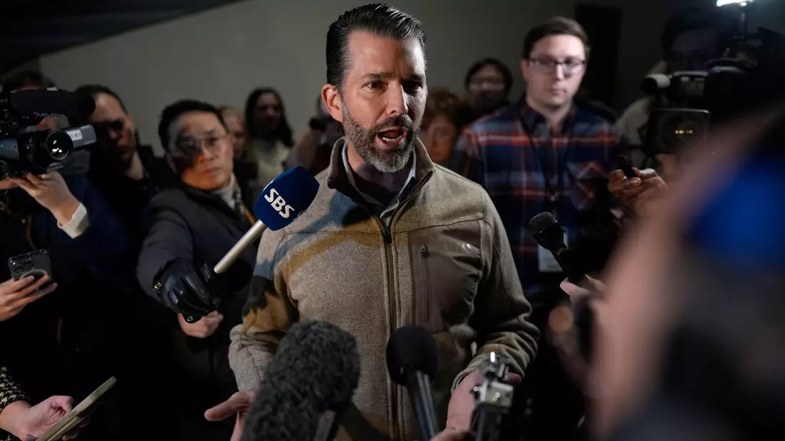 Der amerikanische Präsidentensohn Donald Trump Junior steht wegen eines Jagdausflugs in der Lagune von Venedig in der Kritik. (Archivbild) - Bild: Carolyn Kaster/AP/dpa