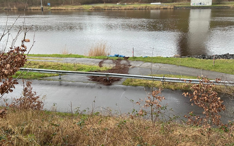 POL-IZ: 250204.3 Holstenniendorf: Unerlaubte Müllentsorgung am Nord-Ostsee-Kanal - Foto: presseportal.de