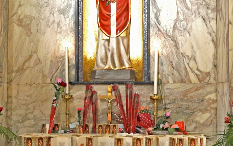 Valentinstag: Romantik auf irische Art / Austern-Tastings, verträumte Cottages und die in Dublin befindlichen Blutstropfen des Heiligen Valentins locken nicht nur am 14. Februar nach Irland. - Foto: presseportal.de