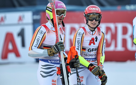Linus Straßer (l.) und Lena Dürr schieden mit dem deutschen Team im WM-Viertelfinale gegen die Schweiz aus. - Foto: Marco Trovati/AP/dpa
