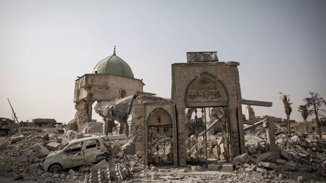 Von der nun wiederaufgebauten Al-Nuri-Moschee ließ der IS nur Ruinen über (Archivbild). - Bild: Oliver Weiken/dpa