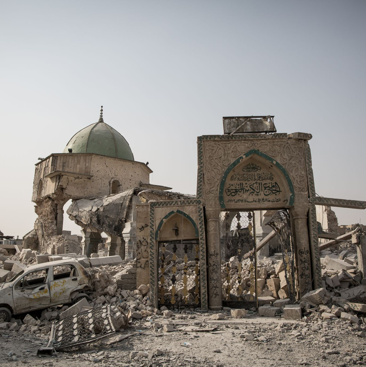 Von der nun wiederaufgebauten Al-Nuri-Moschee ließ der IS nur Ruinen über (Archivbild). - Foto: Oliver Weiken/dpa