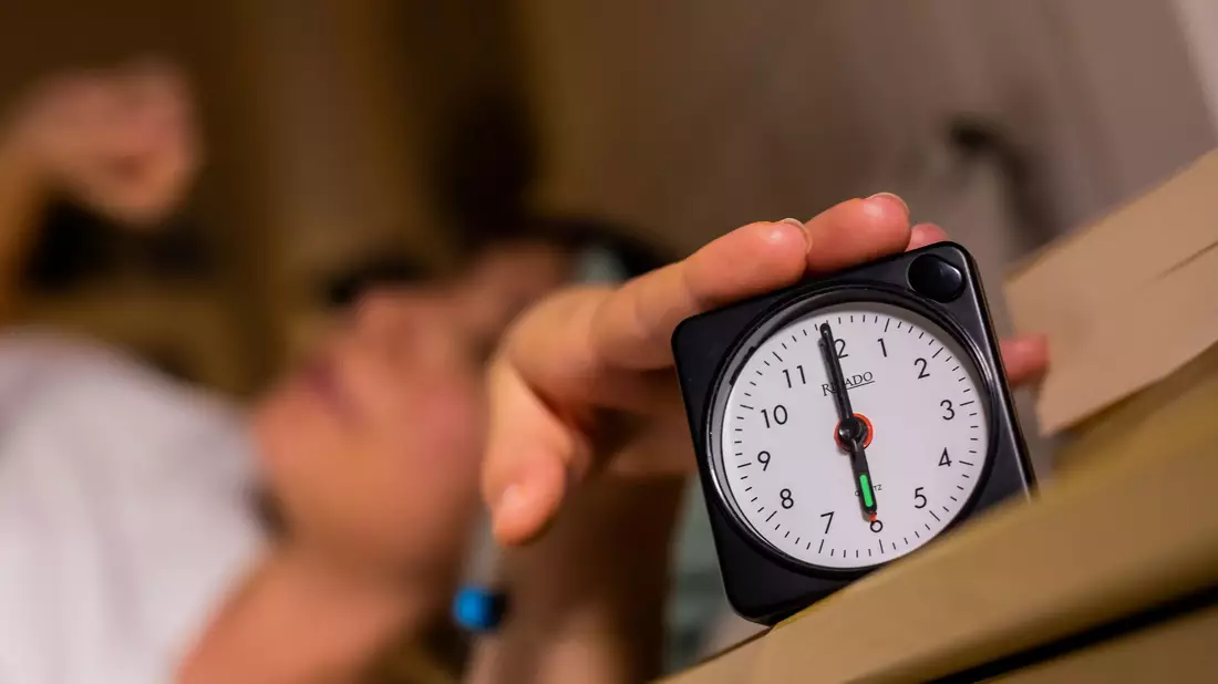 Direkt nach dem Aufstehen ist das Wohlbefinden der Studie zufolge am größten. (Symbolbild) - Bild: Christoph Soeder/dpa