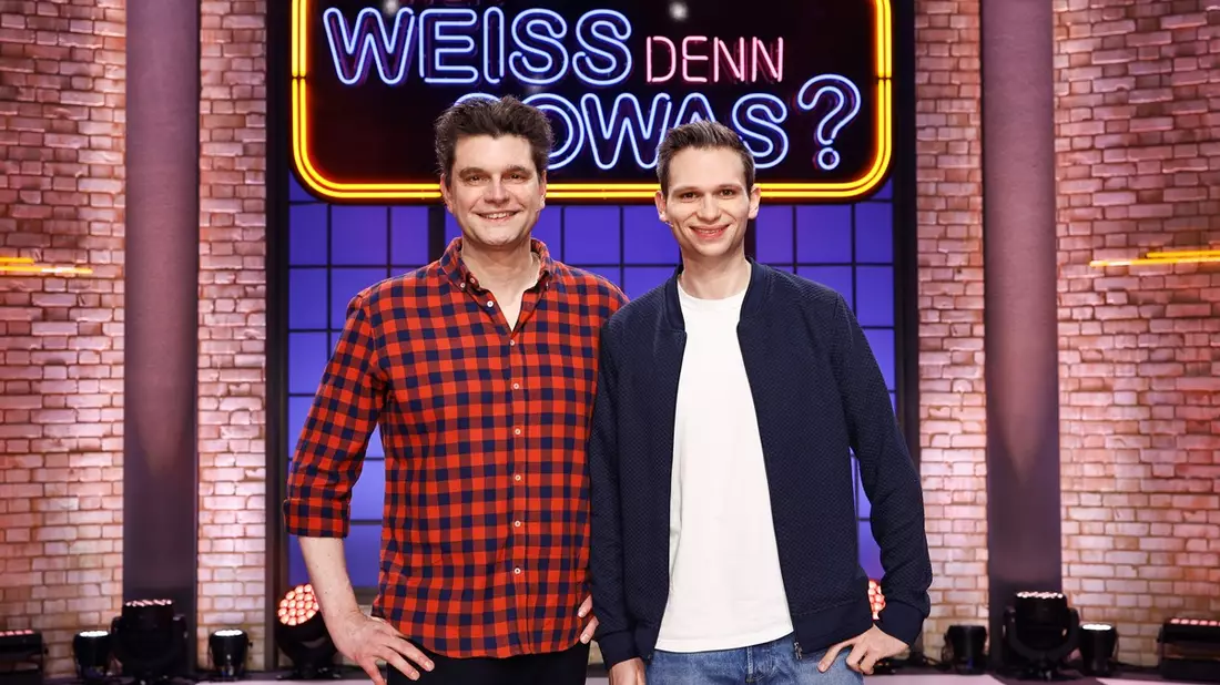 Spaß-Reporter Fabian Köster und Lutz van der Horst bei Wer weiß denn sowas? - Das Wissensquiz vom 10. bis 14. Februar 2025, um 18:00 Uhr im Ersten - Bild: presseportal.de