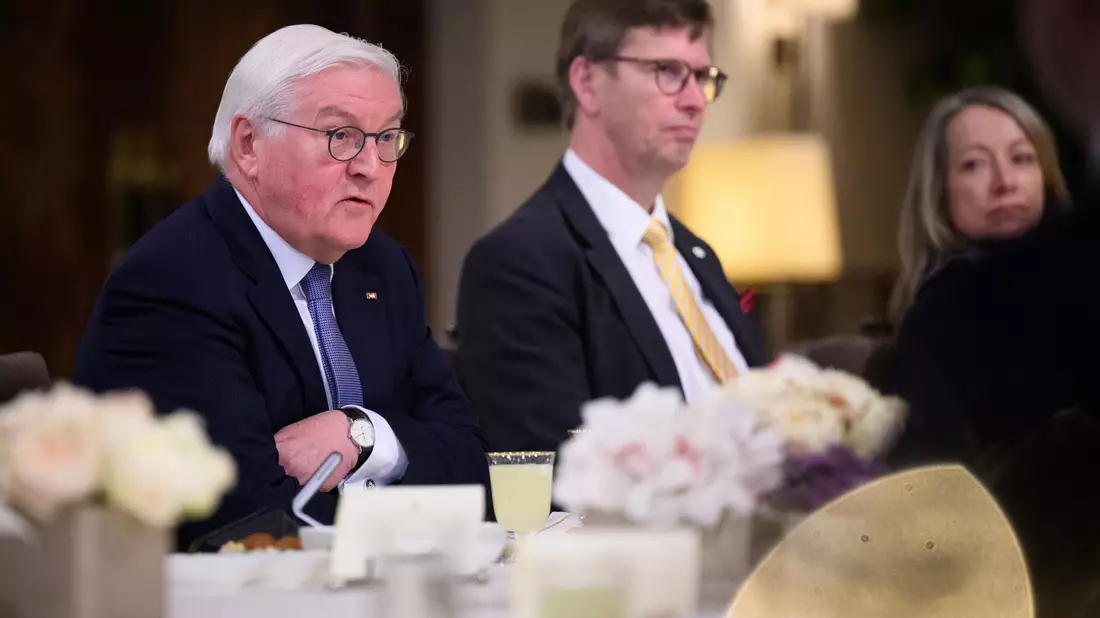 Steinmeier äußert sich skeptisch während einer Reise in der Region.  - Bild: Bernd von Jutrczenka/dpa