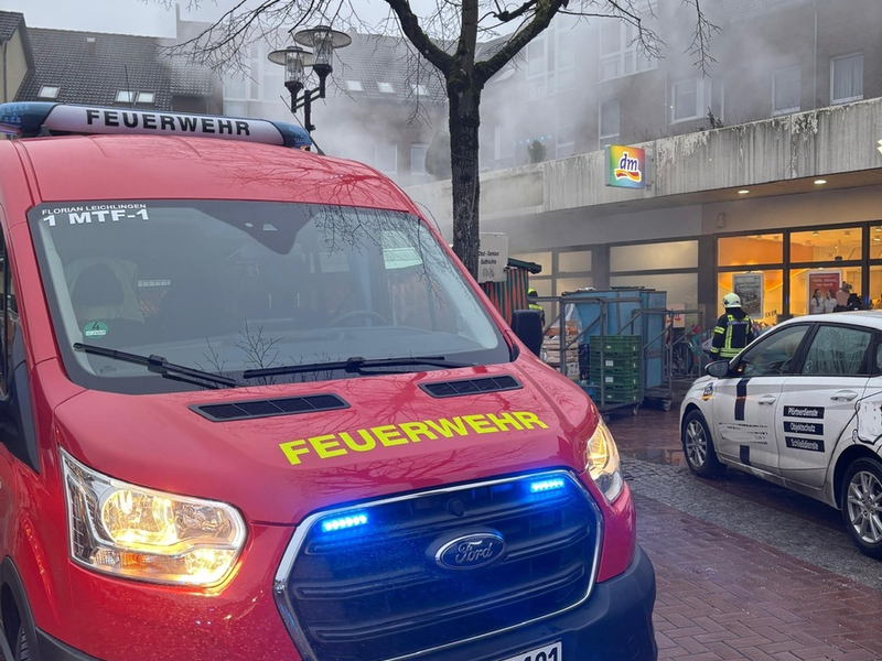 FW Leichlingen: Gemeldeter Brand in Bankfiliale - Foto: presseportal.de