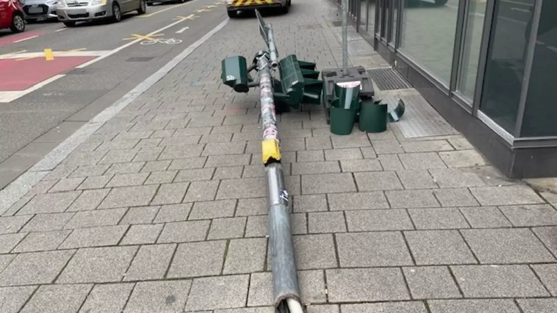 POL-PPWP: Vorsicht, Ampel fällt! - Bild: presseportal.de