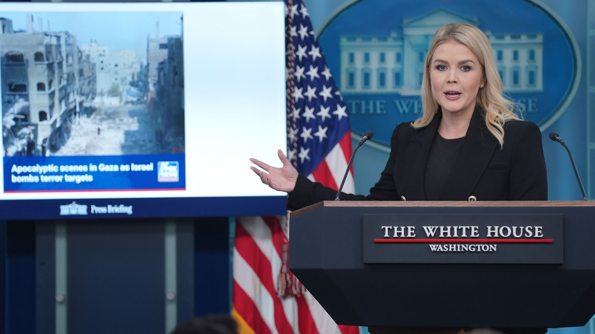 Karoline Leavitt bezeichnete den Gazastreifen als «Abrissgelände», auf dem Menschen nicht leben könnten.  - Foto: Evan Vucci/AP/dpa