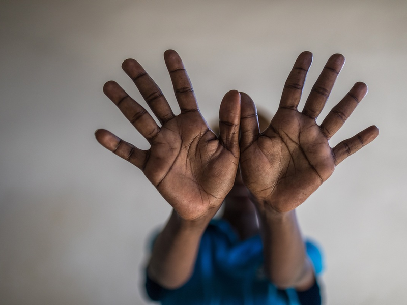 Horror für 450 Mädchen jede Stunde: Internationaler Tag gegen weibliche Genitalverstümmelung - Foto: presseportal.de