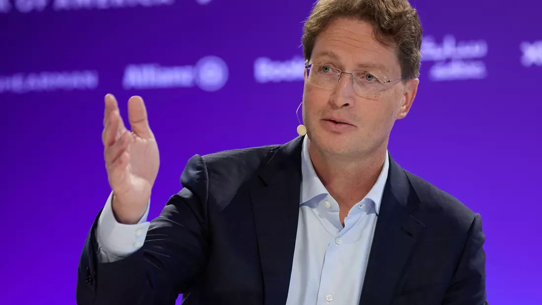 Ola Källenius, Chef von Mercedes-Benz, fordert einen Politikwechsel in Deutschland (Archivbild) - Bild: Jörg Carstensen/dpa