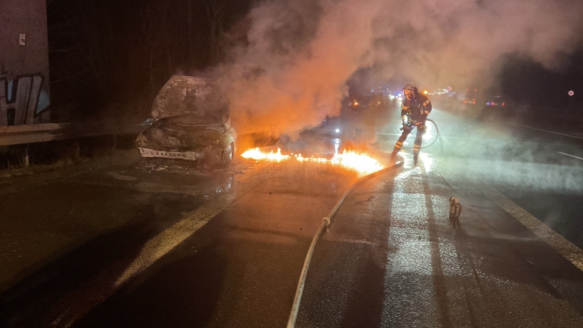 FW-DO: PKW-Brand auf der BAB 45 sorgt für Verkehrsbehinderungen - Foto: presseportal.de