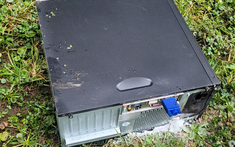 FW Dresden: Feueralarm in der Hochschule für Bildende Künste: PC-Brand rasch unter Kontrolle - Foto: presseportal.de