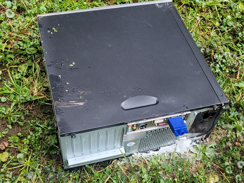 FW Dresden: Feueralarm in der Hochschule für Bildende Künste: PC-Brand rasch unter Kontrolle - Foto: presseportal.de