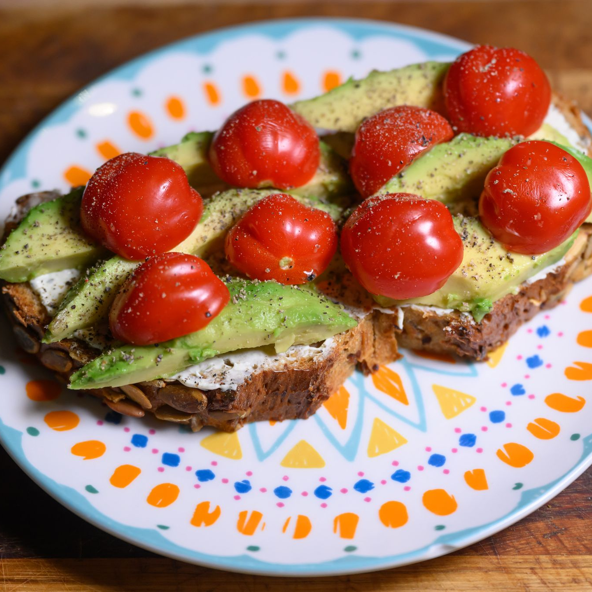 Deutschland, deine Brotsorten: beispielsweise Kürbiskernbrot, Vollkornbrot und Mischbrot. (Symbolbild) - Foto: Robert Michael/dpa