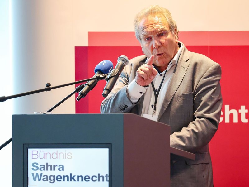 Bayerns BSW-Landeschef Klaus Ernst betrachtet die Parteiaustritte als ganz normalen Vorgang (Archivbild).  - Foto: Daniel Löb/dpa