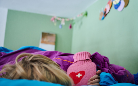 An den Schulen mĂŒssen zum Teil Unterrichtsstunden ausfallen (Symbolbild). - Foto: Annette Riedl/dpa An den Schulen mĂŒssen zum Teil Unterrichtsstunden ausfallen (Symbolbild). - Foto: Annette Riedl/dpa