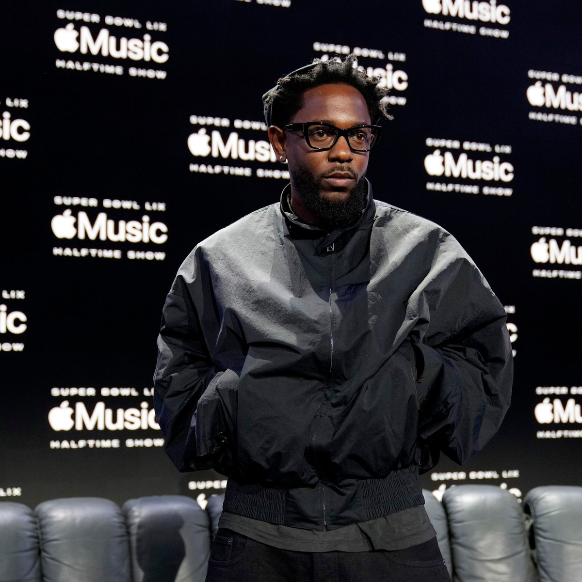 Standen sich bereits vor zwei Jahren in einem Super Bowl gegenüber: Jaylen Hurts (l) und Patrick Mahomes. - Foto: Matt York/AP/dpa