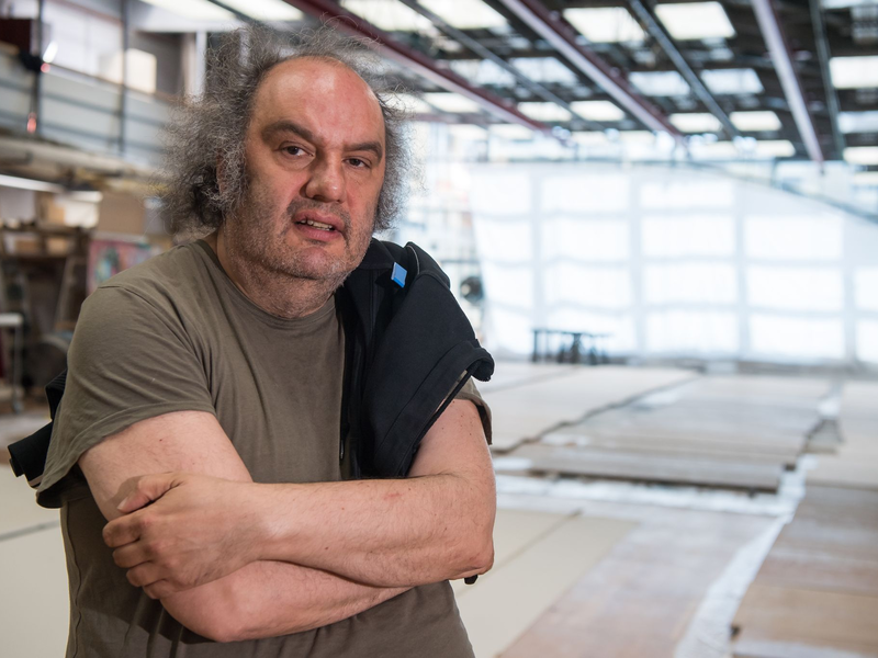 Dramaturg Matthias Lilienthal übernimmt die Intendanz der Volksbühne. (Archivbild) - Foto: Peter Kneffel/dpa