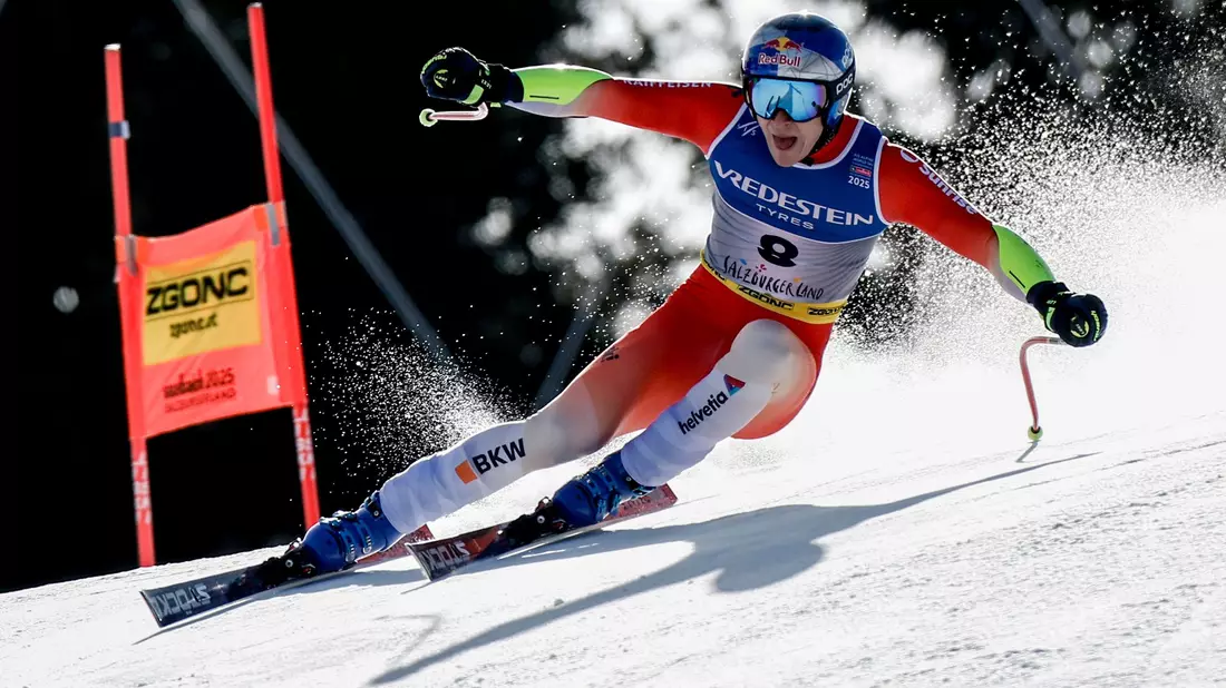 Dem Schweizer Superstar gelang ein perfekter Super-G. - Bild: Gabriele Facciotti/AP/dpa