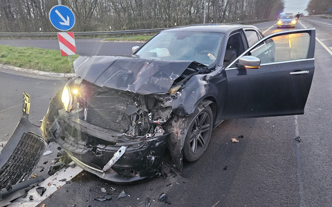 POL-WHV: Schwerer Verkehrsunfall auf der B436 in Sande - Foto: presseportal.de