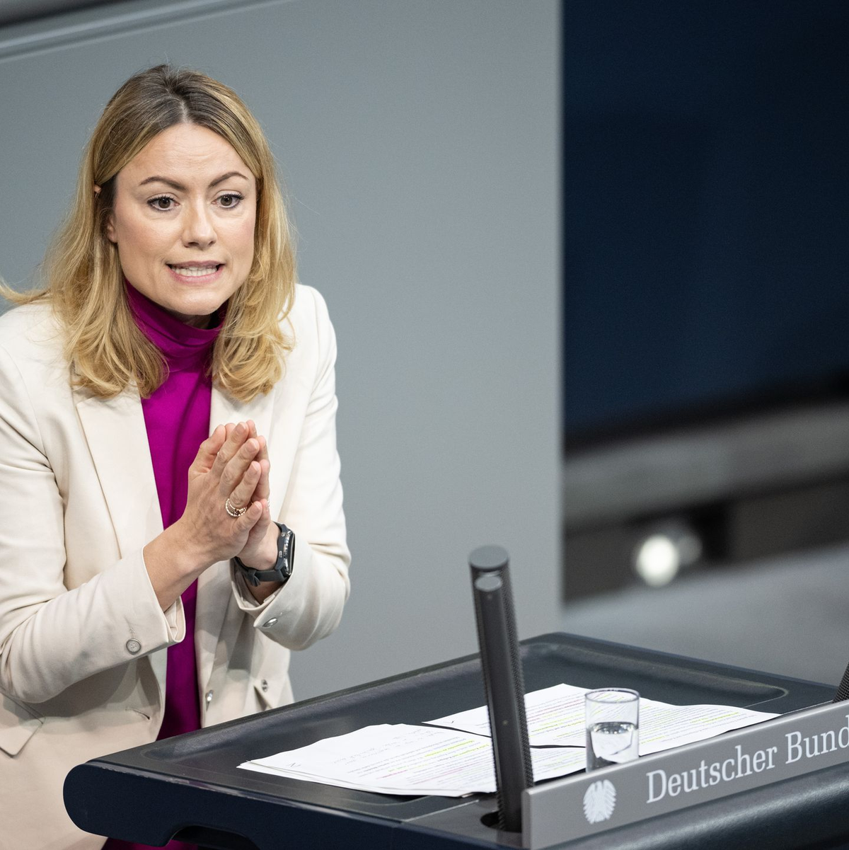 Clara Bünger möchte wissen, welche Fragebögen und Handlungsanweisungen die Bundespolizei an der Grenze nutzt, um herauszufinden, ob jemand Asyl beantragen will (Archivbild), - Foto: Hannes P. Albert/dpa