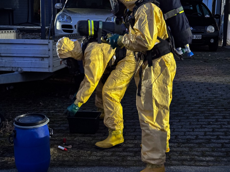 FW Wenden: Gefahrstoffeinsatz in Hünsborn / Buttersäure in Gebäude - Foto: presseportal.de