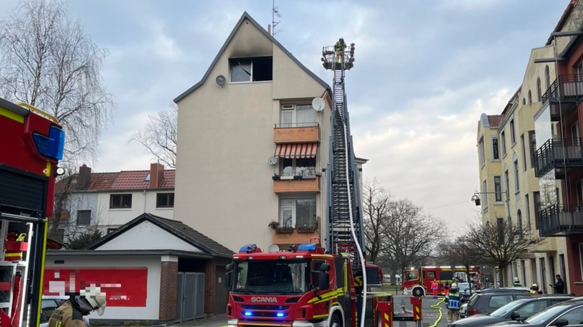 FW Bremerhaven: Küchenbrand in Lehe- Feuerwehr Bremerhaven verhindert Ausbreitung - Foto: presseportal.de