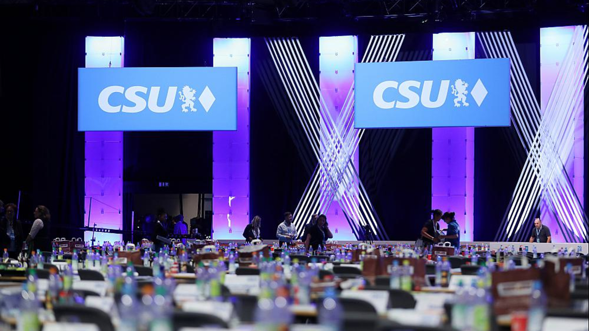 CSU-Logo auf Parteitag (Archiv) - Foto: über dts Nachrichtenagentur