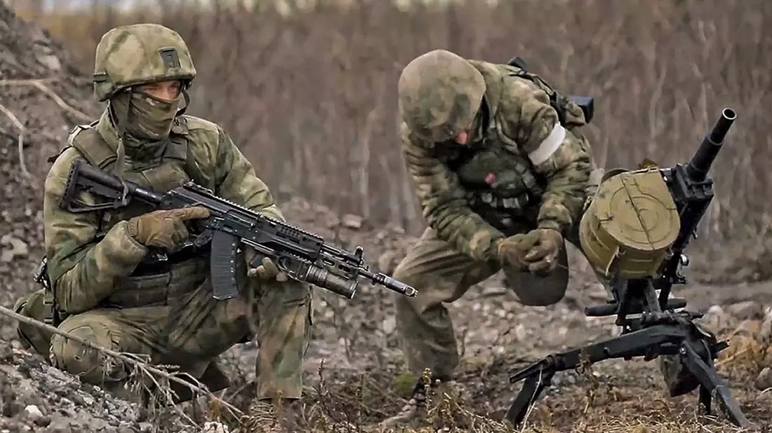 Nach einem Abflauen der Kämpfe in der Ostukraine über mehrere Tage greifen russische Truppen wieder heftiger an. - Bild: Uncredited/Russian Defense Ministry Press Service/AP/dpa
