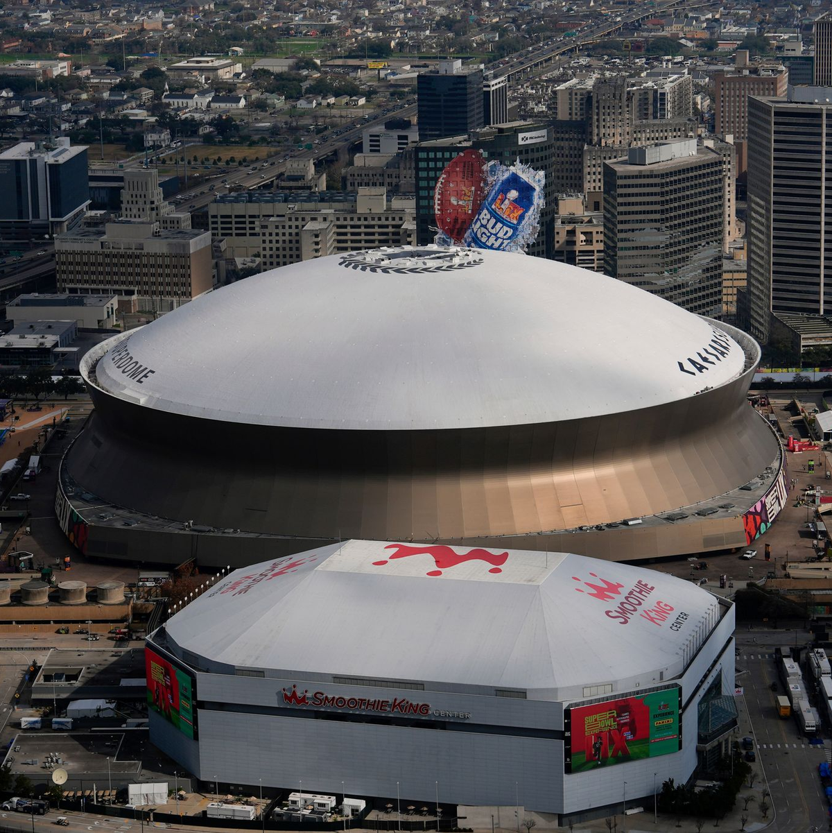 Der Superdome in Las Vegas ist schon zum achten Mal Austragungsort für einen Super Bowl - Foto: Julia Demaree Nikhinson/AP/dpa