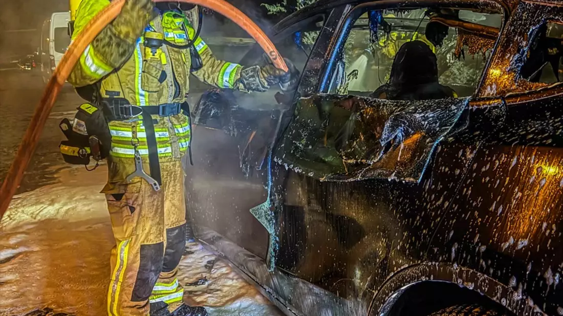 FW Dresden: Mehrere Brände in der Dresdner Neustadt - Feuerwehr verhindert größere Schäden - Bild: presseportal.de