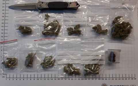 BPOL NRW: Bundespolizei stellt Minderjährigen mit Springmesser und Marihuana - Foto: presseportal.de BPOL NRW: Bundespolizei stellt Minderjährigen mit Springmesser und Marihuana - Foto: presseportal.de