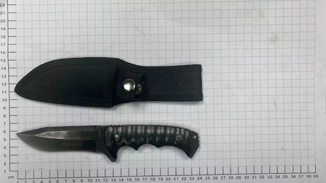 BPOL NRW: Führerschein und Messer sichergestellt - Bundespolizei ermittelt gegen 33-Jährigen nach Beleidigung - Bild: presseportal.de