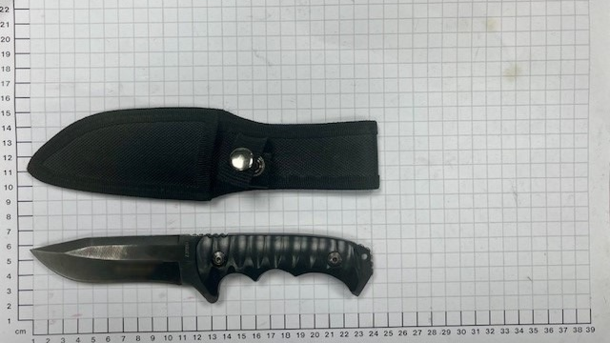 BPOL NRW: Führerschein und Messer sichergestellt - Bundespolizei ermittelt gegen 33-Jährigen nach Beleidigung - Foto: presseportal.de