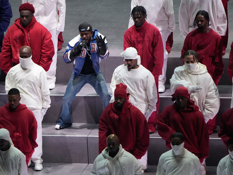 Wortstarke Halbzeitshow - Foto: Charlie Riedel/AP/dpa