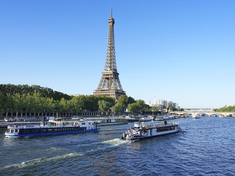 Die Wasserqualität der Seine in Paris hat sich nach massiven Investitionen erheblich verbessert. (Archivbild) - Foto: -/kyodo/dpa
