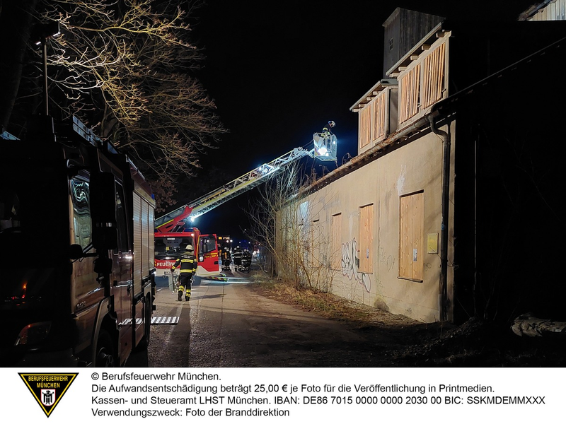 FW-M: Brand im denkmalgeschützten Kieswerk (Perlach) - Foto: presseportal.de